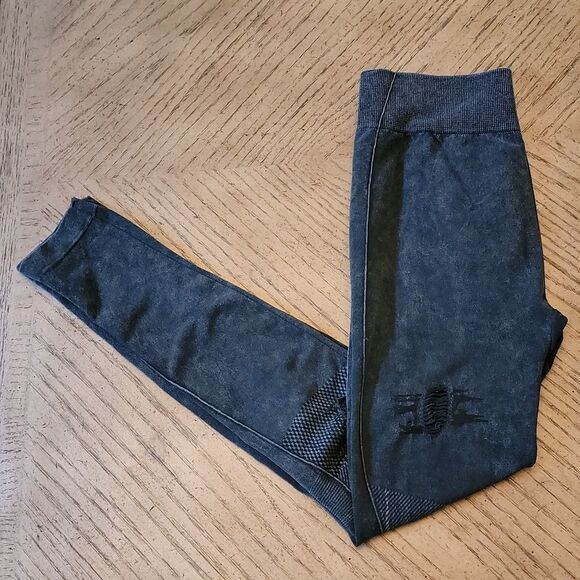 Charcoal distressed denim like leggings size S - Picture 10 of 10